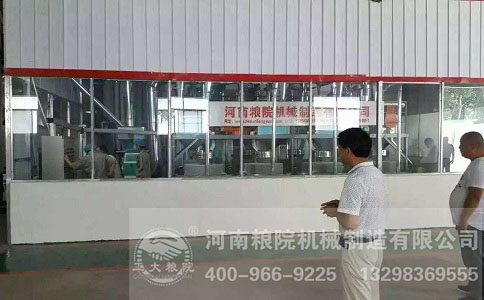 ȫ�Ԅ�(d��ng)ʯĥ��ۙC(j��)